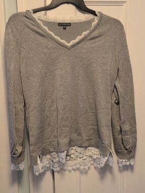 Adrianna Papell Gray Top with White Lace Collar M